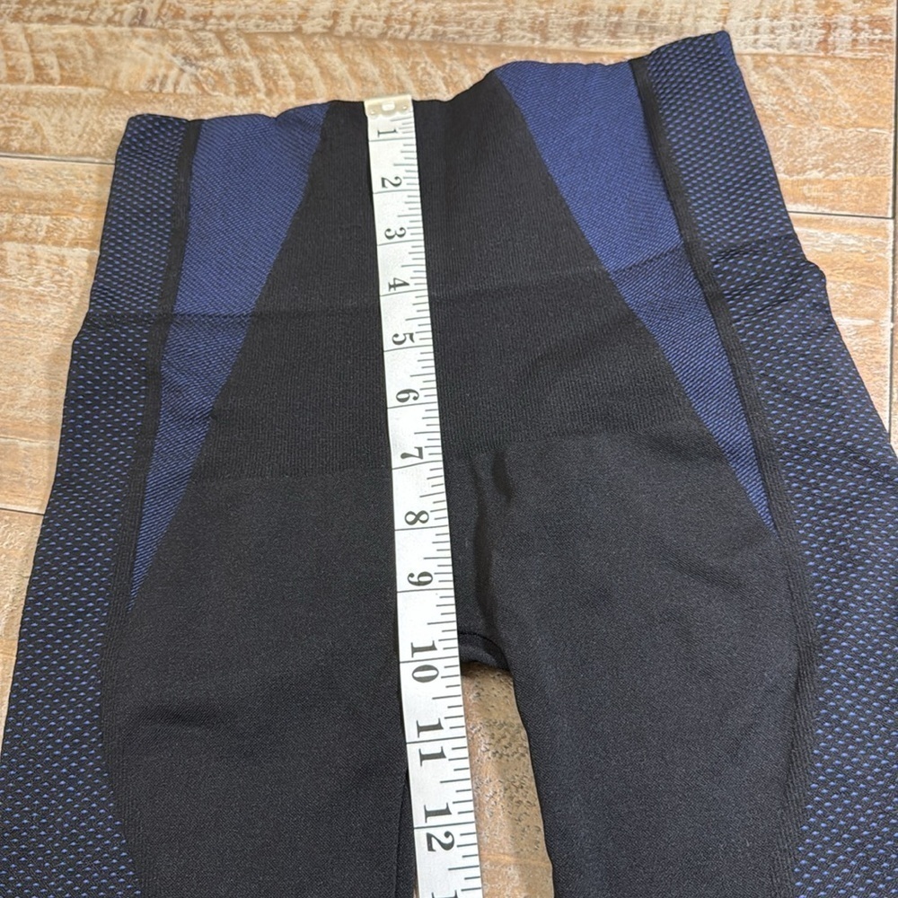 Spanx Leggings - Picture 7 of 8